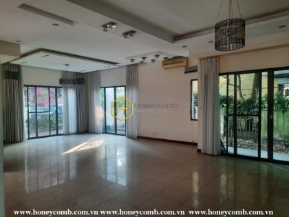 There is nothing perfect than waking up in this youthful furnished villa in Villa Riviera An Phu