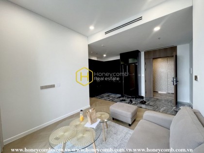 Such a spacious apartment with 2 bed rooms! It is waiting for you to decorate in Lumiere Riverside