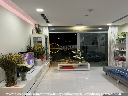 Innovative apartment for rent located in Vinhomes Central Park