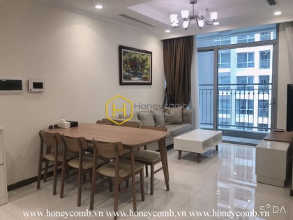 Căn hộ đơn giản với phong cách nội thất mộc mạc của căn hộ ở Vinhomes Central Park sẽ khiến bạn cảm thấy ấm áp