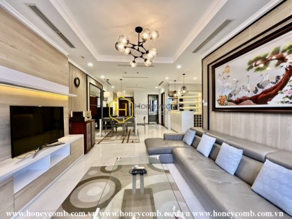 This luxurious apartment in Vinhomes Central Park is promised to bring warmth and modernity into your living space