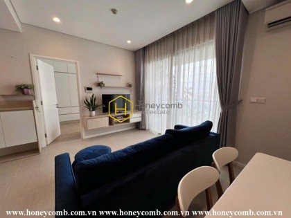 The pure white tone and elegantly furnished apartment in Diamond Island